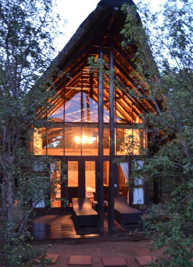 Kgorogoro Lodge Pilanesberg Exterior photo